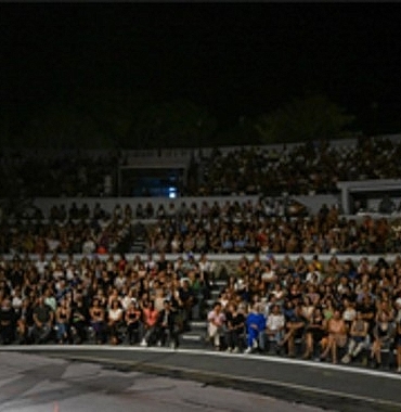 askim-kapismak-ile-izmir-enternasyonal-fuarinda-kahkaha-dolu-gece.jpg