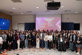 alternatif-bank-ve-microsoft-turkiyenin-duzenledigi-yapay-zekanin-gucuyle-engelsiz-bankacilik-hackathonunun-kazananlari-belli-oldu.jpg