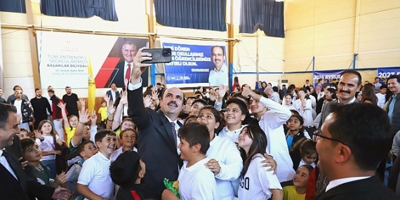 baskan-aydin-hasat-zamaninda-ciftcilerle-bulustu.jpg