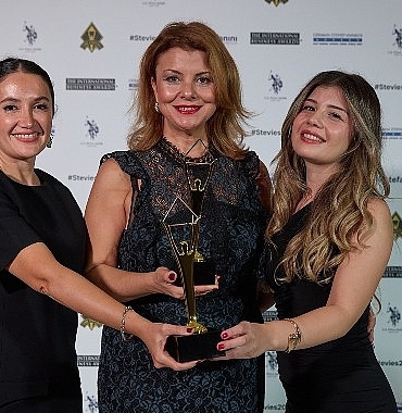 bingo-ve-molped-stevie-awardsle-taclandirildi.jpg
