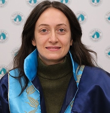 iftarda-hizli-ve-asiri-yemek-metabolizmayi-zorluyor.jpg