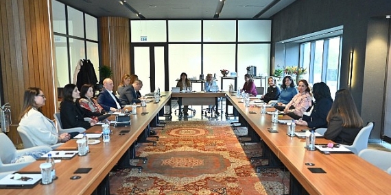 sektorun-lider-sirketleri-yeni-donemde-teknolojide-kadin-derneginin-yonetim-koltuklarina-oturdu.jpg