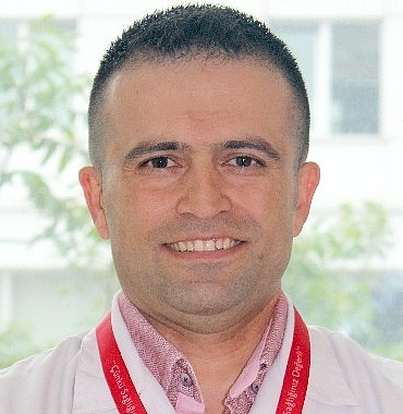 cocugunuz-kulagini-cok-sik-cekiyorsa-dikkat.jpg
