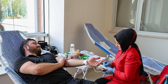 Başkan Pekyatırmacı’dan Kan Bağışına Destek
