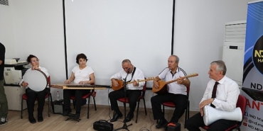 Mavi Ev alzheimer hastalarına ve yakınlarına moral oluyor